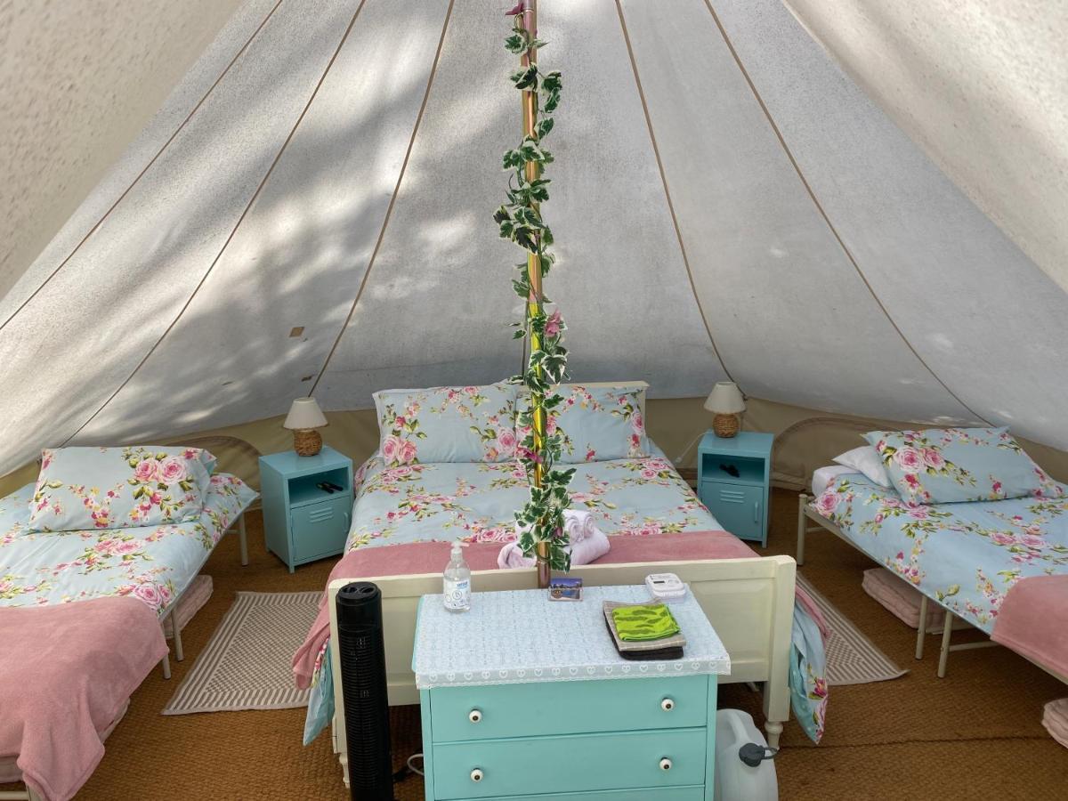 Blond Fonclaire Holidays Glamping 'Luxury Camping' المظهر الخارجي الصورة